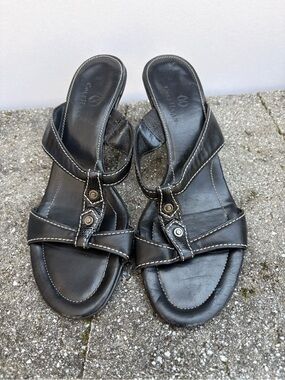 Cole Haan Black Leather Slip-On Mules with Contrast Stitching-size 8.5-heels